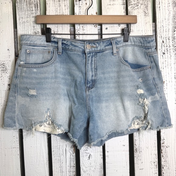 Time and Tru Pants - Time and Tru Light Blue Distressed Denim Jean Shorts